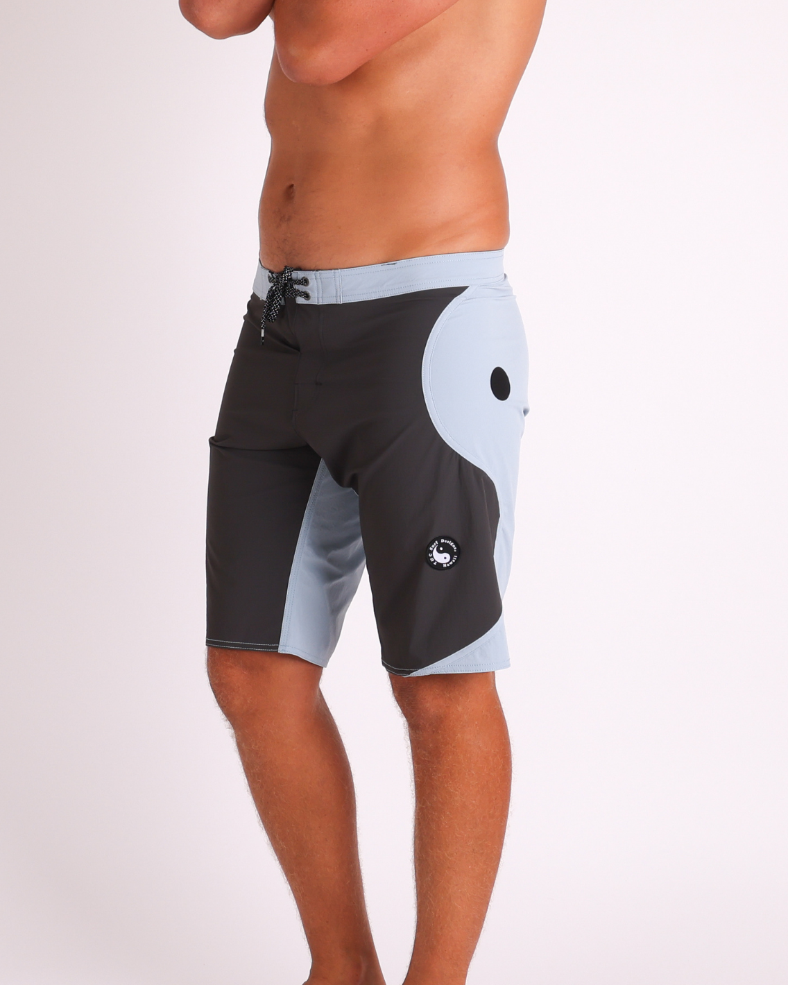 Yin Yang Trunk - Charcoal