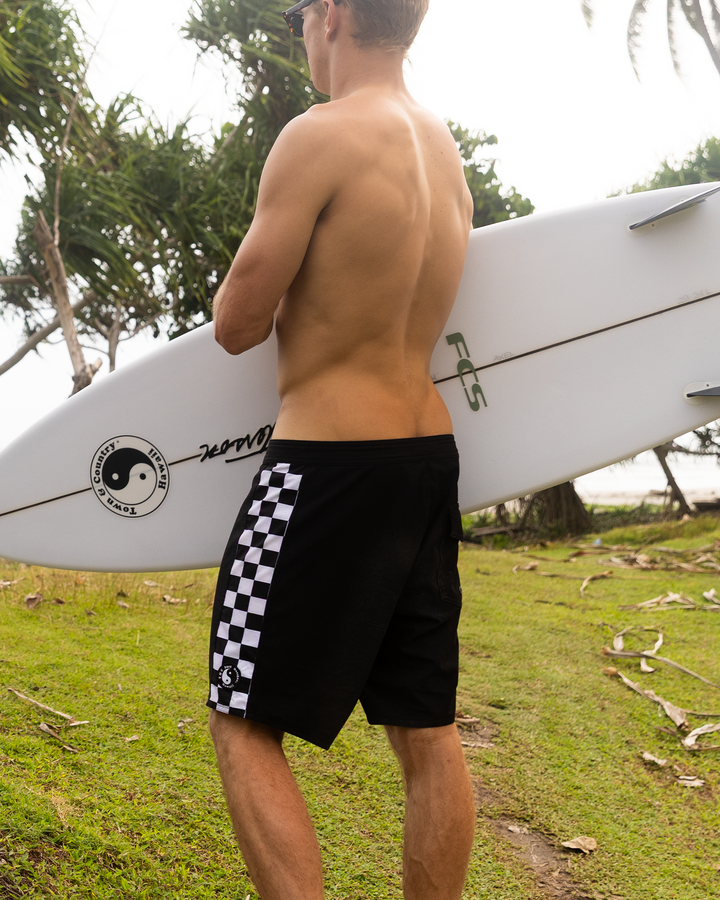 Off The Grid Trunk - Black/White