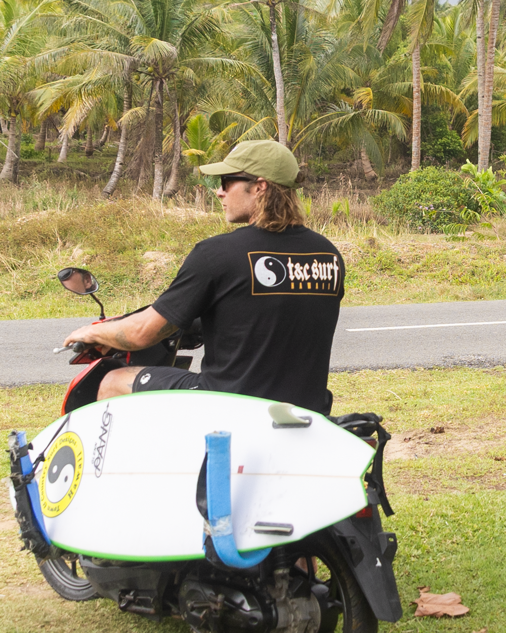 Scorpion Tee - Black