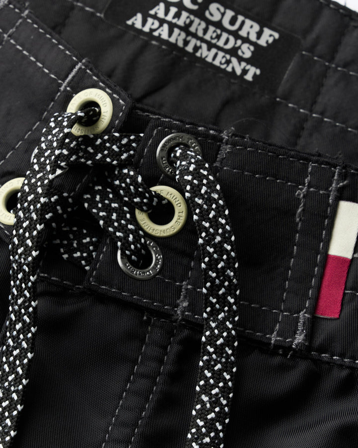 Yin Trunk - Black